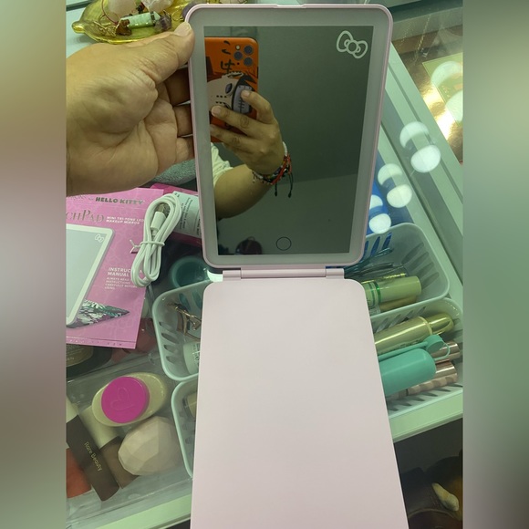 Impressions vanity hello Kitty, mini mirror - Picture 3 of 8